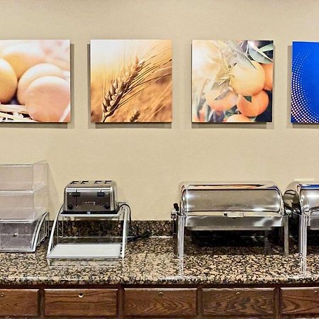 אושקוש Comfort Suites מראה חיצוני תמונה