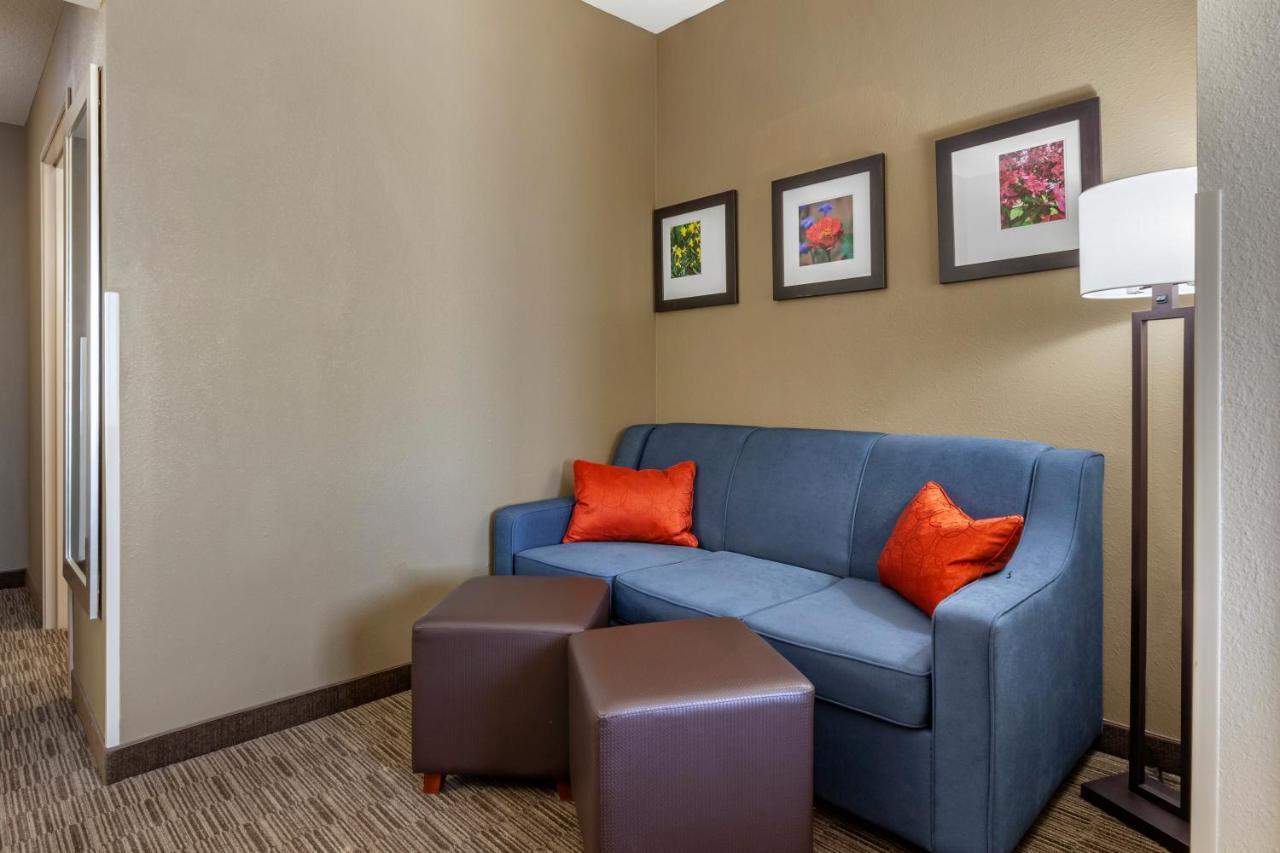 אושקוש Comfort Suites חדר תמונה