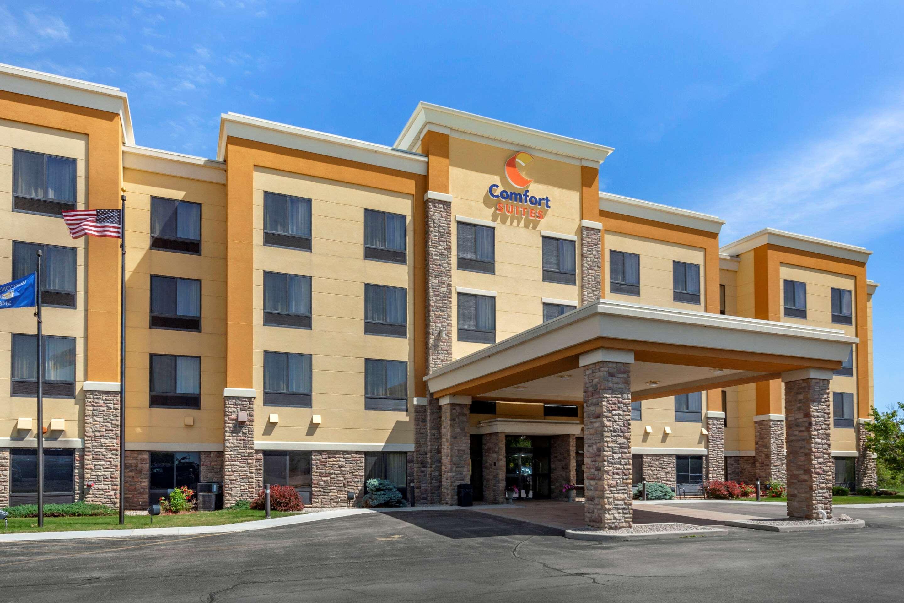 אושקוש Comfort Suites מראה חיצוני תמונה