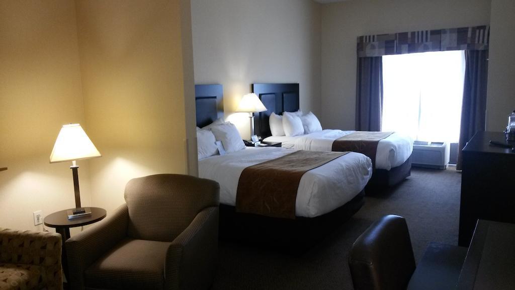 אושקוש Comfort Suites מראה חיצוני תמונה