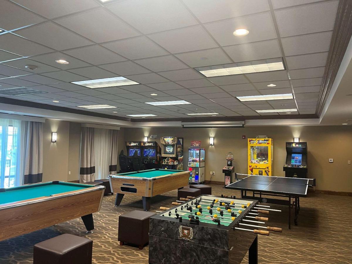 אושקוש Comfort Suites מראה חיצוני תמונה